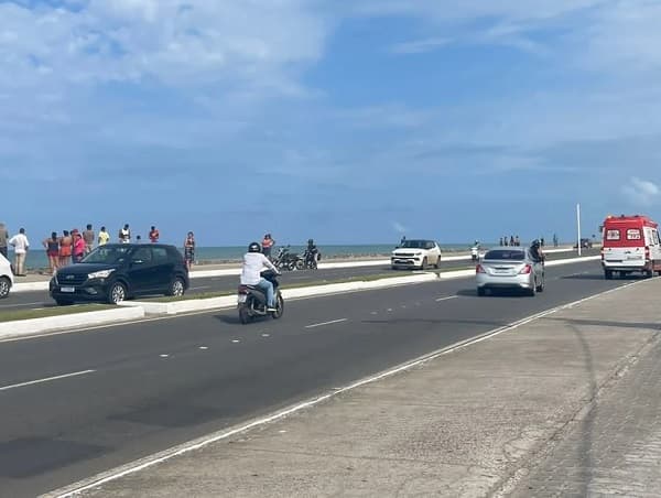 Homem é encontrado morto em areia de praia em Ilhéus