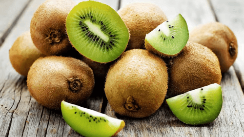 Kiwi: Benefícios e propriedades dessa superfruta para a saúde