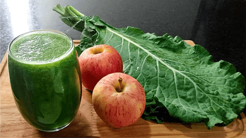 Suco Detox Energizante de Maçã e Couve