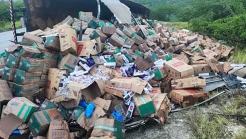 Carga de cigarros contrabandeados é apreendida após acidente na Bahia