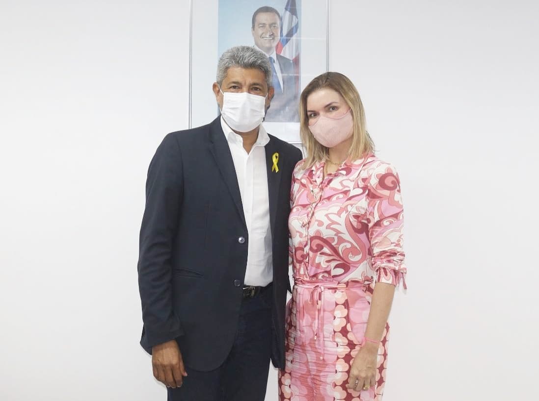 Prefeita de Ibirataia Ana Cléia, declara apoio ao pré-candidato a governador da Bahia, Jerônimo