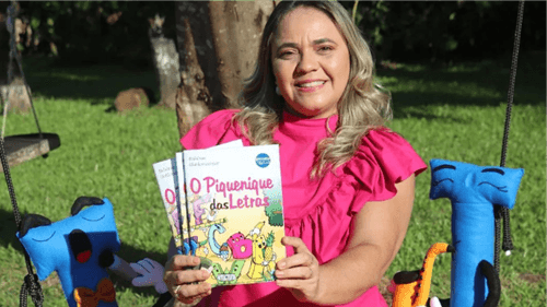 Ibirataia: A escritora Rubenia Santana Hohlenwerger participará de Festival Literário em Salvador
