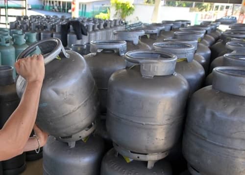 Governo Lula anuncia gás de cozinha para 20 milhões de famílias
