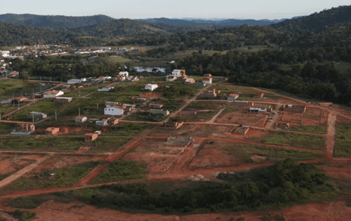 Classificados: Vende – se um terreno no bairro Nova Vista, 8X20 em Ibirataia