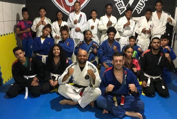 Academia de Jiu-Jitsu desenvolve importante projeto social em Ipiaú