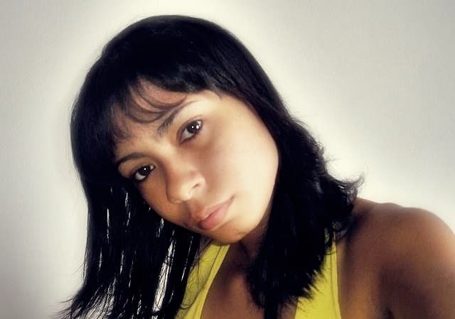 Mulher é morta com 17 facadas enquanto revirava lixo na Bahia