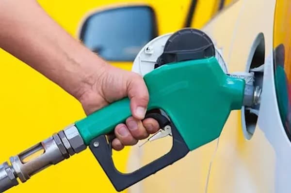 Petrobras anuncia cortes nos preços dos combustíveis a conta-gotas às vésperas da eleição