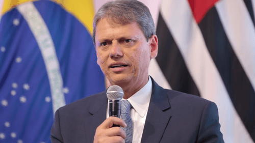 Tarcísio ganha força no Centrão para 2026 após atrito com Eduardo Bolsonaro