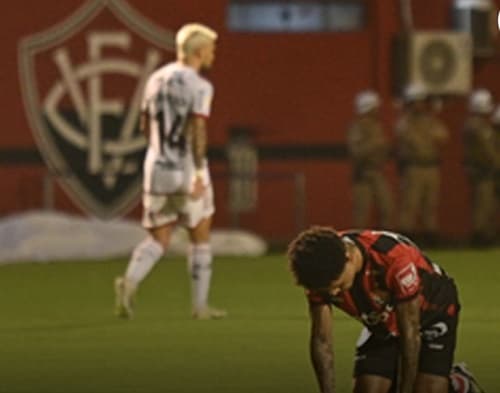Vitória perde para o Flamengo em jogo decisivo