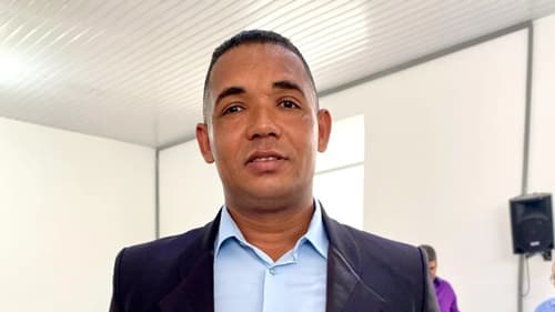 Ibirataia: Vereador Hueris da Pax solicita troca de lâmpadas em ruas do município; confira