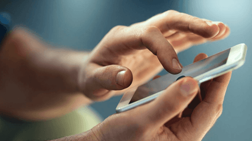 Homem é preso suspeito de matar primo a facadas após discussão por Wi-Fi em escola