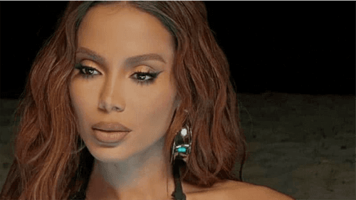 Pastor detona perfomance de Anitta: "prostituta do apocalipse"