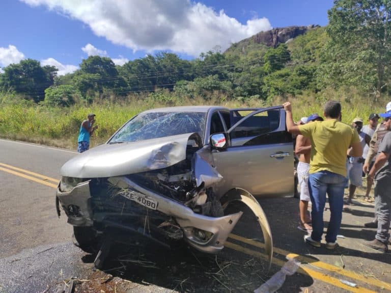 Acidente deixa casal ferido na rodovia Ipiaú-Ibirataia