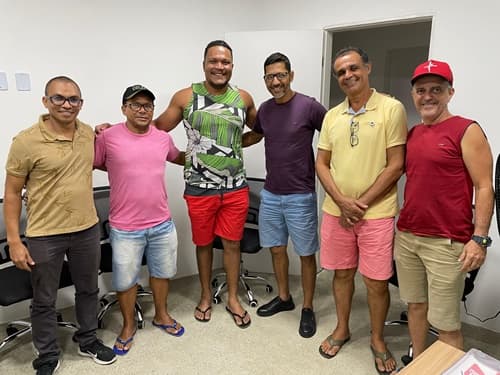 Ibirataia: Secretário de Cultura e Turismo reúne Ex-Presidentes e Ex-Diretores da FAMUIBI para planejar retorno da Associação Cultural