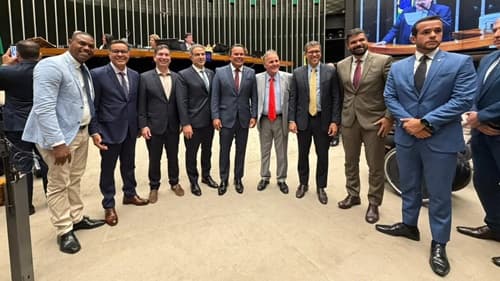 Sandro Futuca participa de sessão solene pelos 60 anos do MDB em Brasília
