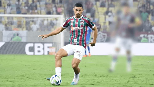 Ibirataia: Fluminense aguarda propostas oficiais por André enquanto se prepara para desafios em 2024