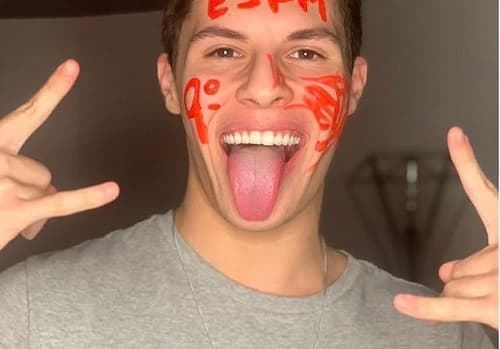 Com laudo, juiz libera superdotado de 17 anos para fazer universidade