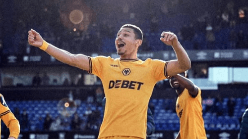 Ibirataia: André Trindade brilha em vitória do Wolverhampton sobre o Manchester United