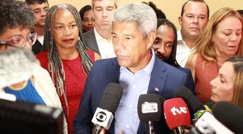 Jerônimo comenta atraso na emissão de alvarás do VLT e destaca diálogo com Prefeitura