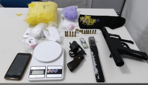 Ubatã: Polícia Militar prende homem e apreende submetralhadora e revólver com o suspeito