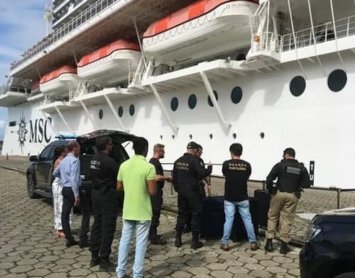 Casal viajando em cruzeiro é preso com 28 kg de cocaína em Ilhéus