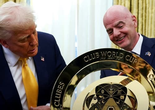 Trump fica com taça original da Copa do Mundo de Clubes e causa polêmica