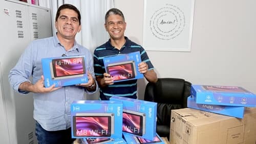 Ibirataia: Secretaria de Saúde investe em tecnologia e entrega tablets para agentes comunitários