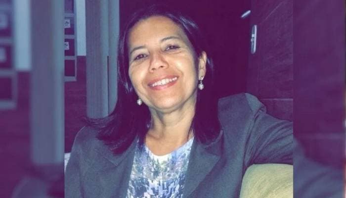 Professora é morta por ex-aluno que levou uma bronca em sala de aula