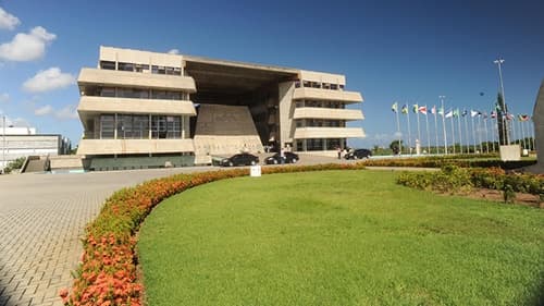 Assembleia promulga lei que garante meia-entrada a profissionais da educação na Bahia