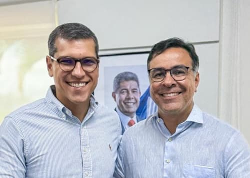 Ibirataia: Prefeito Sandro Futuca participa de reunião sobre avanços em obras de esgotamento sanitário em Salvador