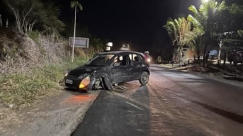 Dois veículos se envolvem em colisão na BR-330, próximo ao Passa com Jeito