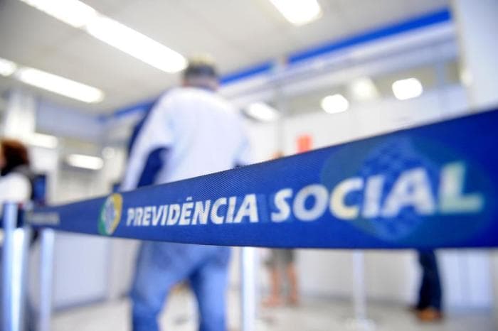 Presidente do INSS diz que prova de vida presencial vai acabar