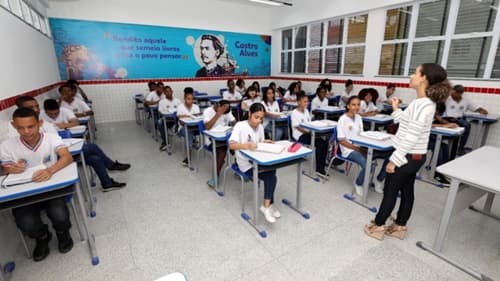Governo convoca mais 210 professores da Educação Básica aprovados em seleção