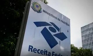Governo recua e revoga norma sobre monitoramento financeiro
