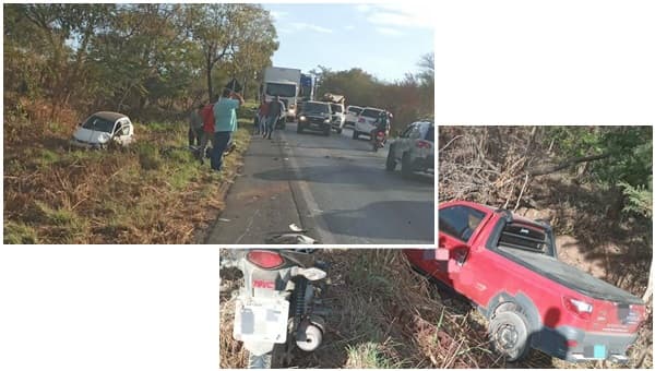 Batida entre dois carros e duas motos deixa 7 feridos