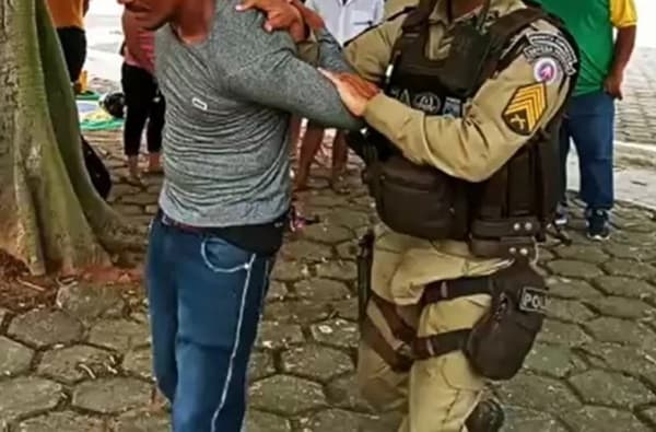 Homem é detido por incitar bloqueio de trecho da BR-116 em Jequié-BA