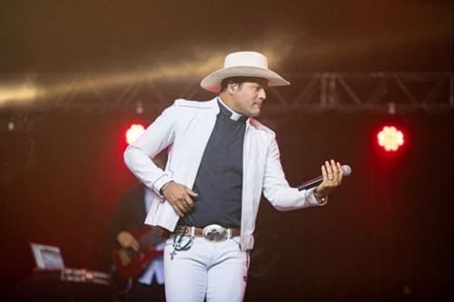 Jitaúna se prepara para evento Histórico com a presença do Padre Alessandro Campos