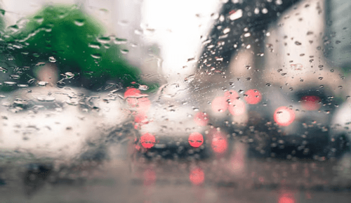 Inmet emite alerta laranja para 54 cidades da Bahia com risco de chuva intensa e ventos fortes