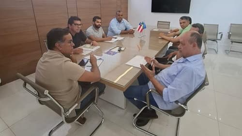 Ibirataia: Prefeitura e FHI discutem melhorias na rede de saúde municipal