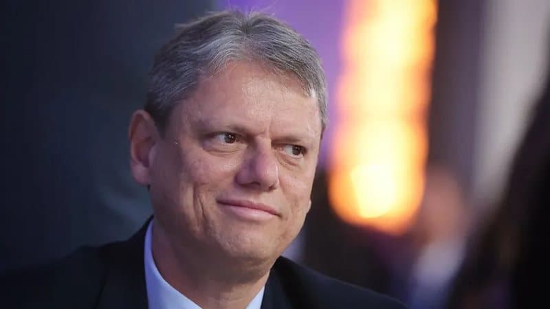 Tarcísio de Freitas derrota Fernando Haddad e é reeleito governador de São Paulo