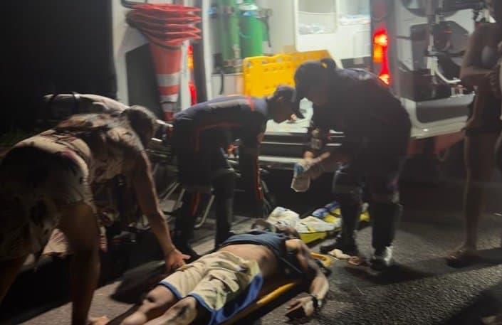 Motorista fica ferido após carro capotar na BA-650 entre Ipiaú e Ibirataia