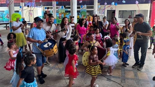 Ibirataia: Creche Augusto Rocha promove atividade musical com banda Mão de Pilão