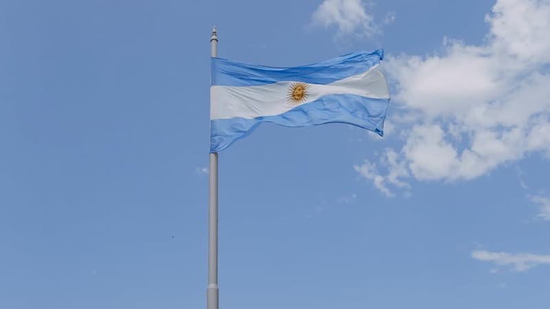 Risco-país da Argentina atinge maior nível em cerca de um ano