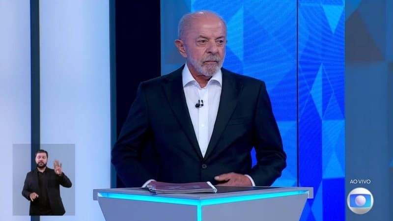 Lula afirma que salário mínimo seria de R$ 900 sem governos do PT durante debate